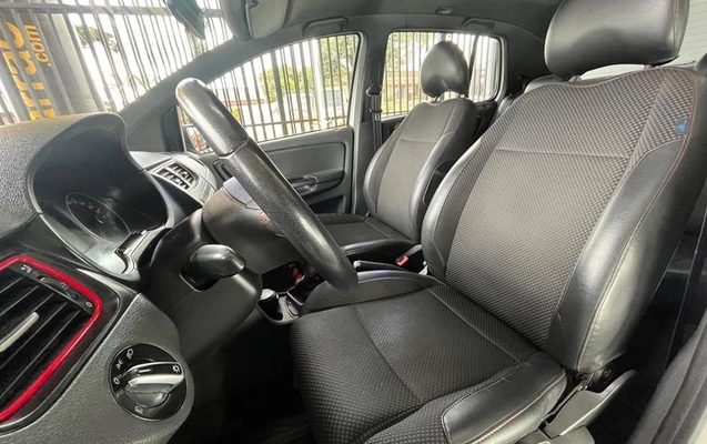imagem-https://www.socarrao.com.br/sc-vehicle-images-prod/4302205/1791480319737-8552806_17_B_4742d41de7.jpeg