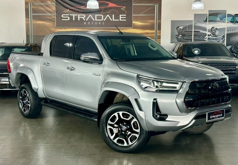 Toyota Hilux 2024 Prata — foto 1 de 3