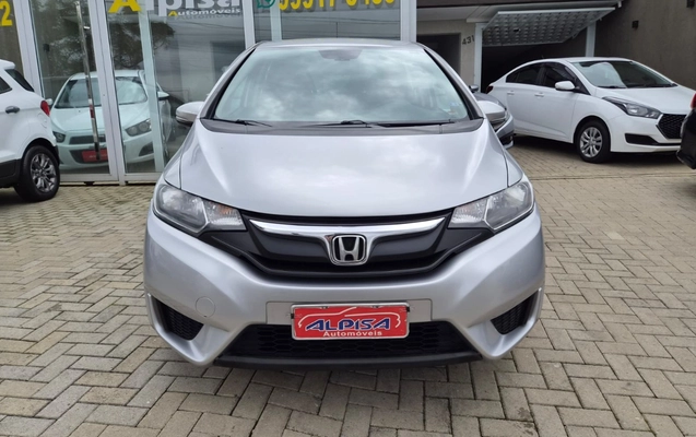 imagem-https://www.socarrao.com.br/sc-vehicle-images-prod/4302398/1791406143827-V2hhdHNBcHAgSW1hZ2UgMjAyNi0xMC0wNyBhdCAxNy4zNS4xMi5qcGVn.jpeg