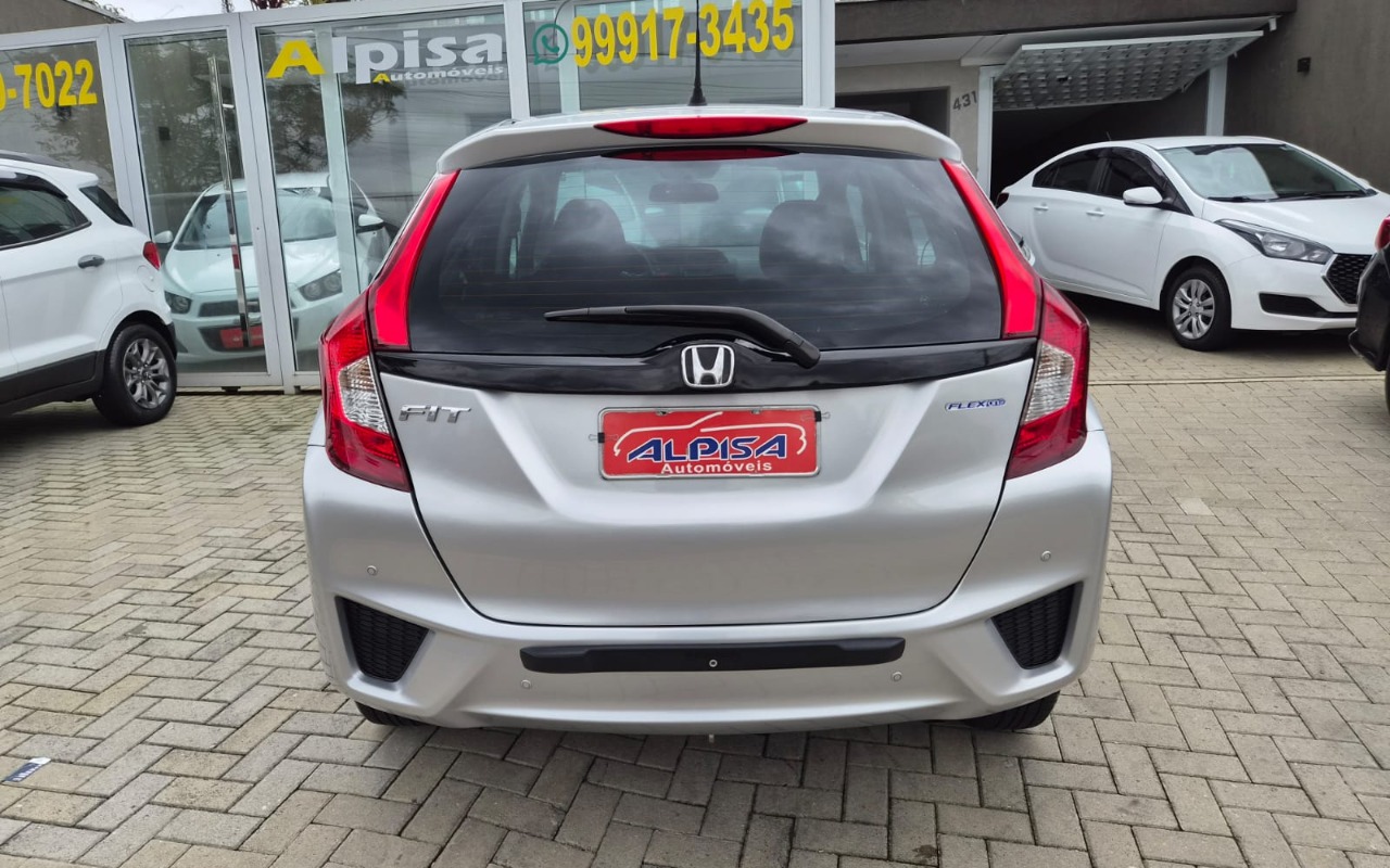 imagem-https://www.socarrao.com.br/sc-vehicle-images-prod/4302398/1791406143913-V2hhdHNBcHAgSW1hZ2UgMjAyNi0xMC0wNyBhdCAxNy4zNS4xMSAoNykuanBlZw.jpeg