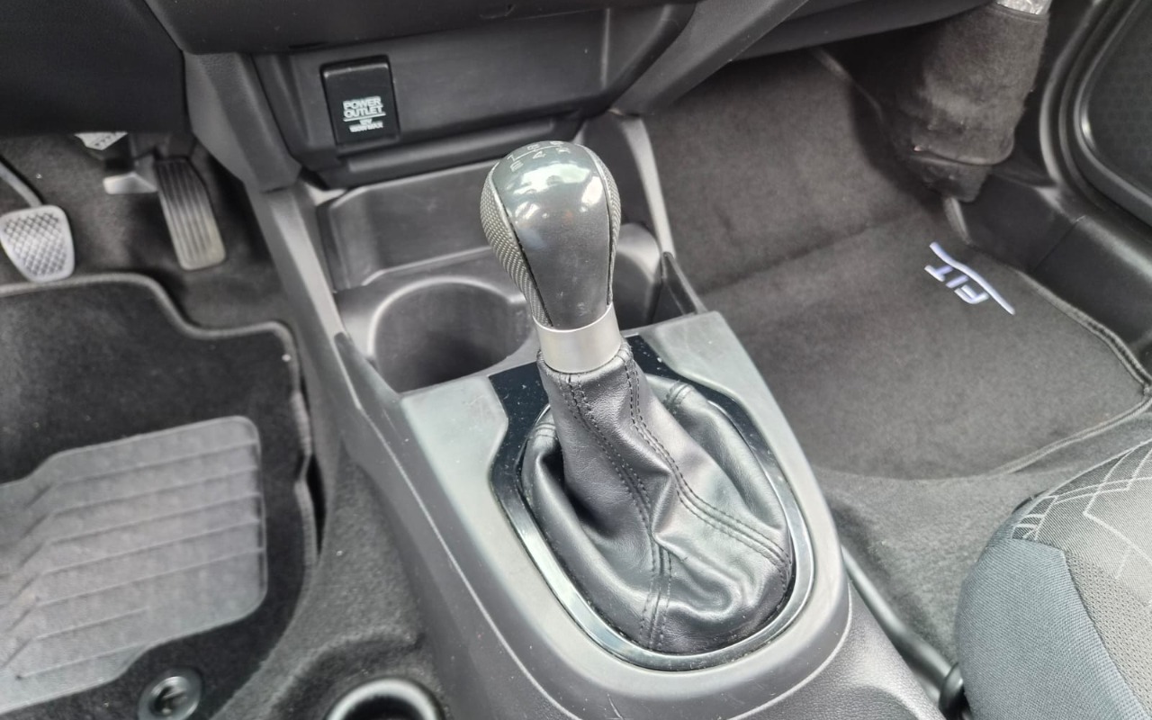 imagem-https://www.socarrao.com.br/sc-vehicle-images-prod/4302398/1791406144460-V2hhdHNBcHAgSW1hZ2UgMjAyNi0xMC0wNyBhdCAxNy4zNS4xMCAoMSkuanBlZw.jpeg