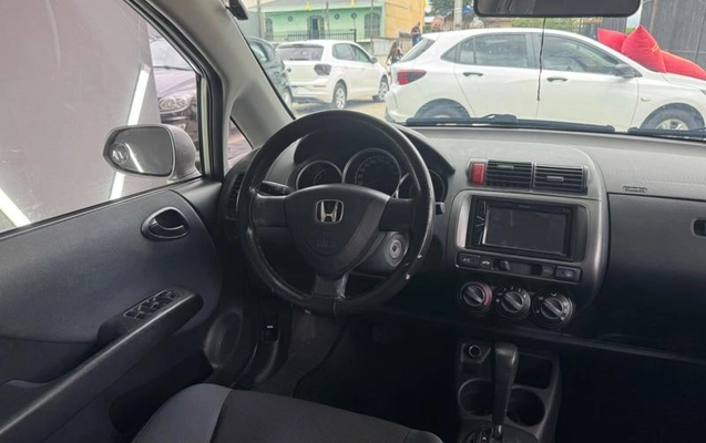 imagem-https://www.socarrao.com.br/sc-vehicle-images-prod/4302417/1791466997277-8553467_13_B_c3c3897eef.jpeg