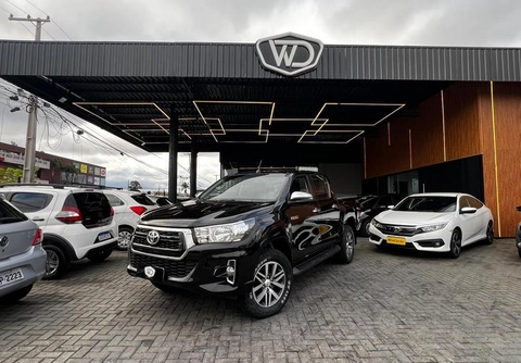 Toyota Hilux 2020 Preto — foto 1 de 3