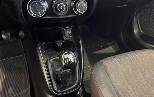 imagem-https://www.socarrao.com.br/sc-vehicle-images-prod/4302422/1791570461776-8546993_3_B_5e7e82435c.jpeg