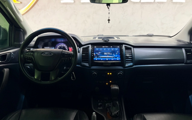 imagem-https://www.socarrao.com.br/sc-vehicle-images-prod/4302424/1791406283418-f3d77060-dd1f-44fb-aa7a-e207e2dee0c4.jpg