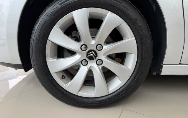 imagem-https://www.socarrao.com.br/sc-vehicle-images-prod/4302438/1791406404280-13_040449.jpg