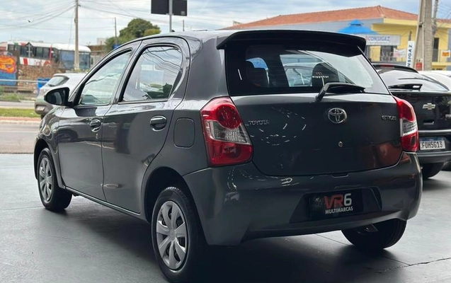 imagem-https://www.socarrao.com.br/sc-vehicle-images-prod/4302531/1791406977266-8553578_2_B_60da7c167c.jpeg