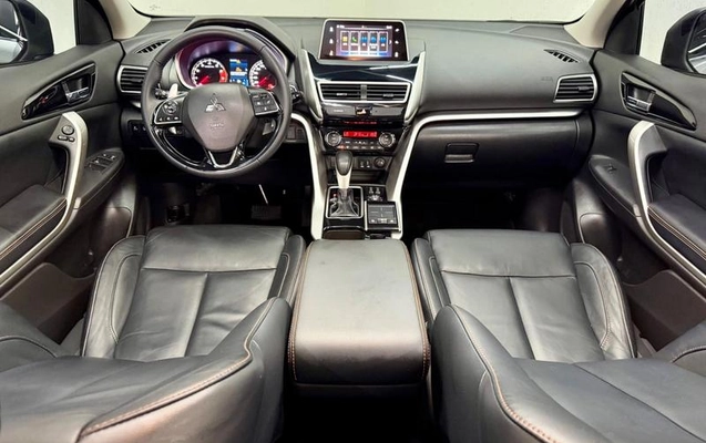 imagem-https://www.socarrao.com.br/sc-vehicle-images-prod/4302604/1792529890601-8553691_12_B_83034a51d6.jpeg
