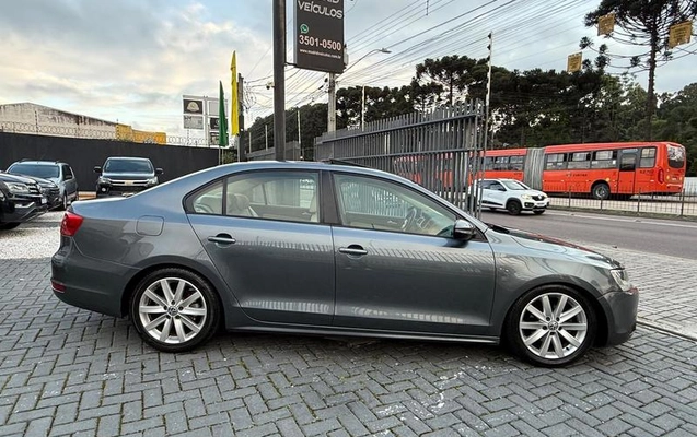 imagem-https://www.socarrao.com.br/sc-vehicle-images-prod/4302769/1791408648065-8549144_3_B_a6fc55c2ac.jpeg