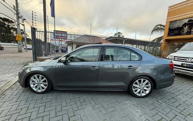 imagem-https://www.socarrao.com.br/sc-vehicle-images-prod/4302769/1791408648082-8549144_7_B_700a217e68.jpeg