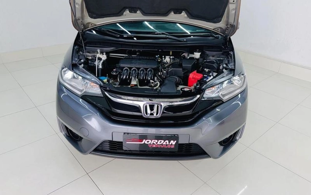 imagem-https://www.socarrao.com.br/sc-vehicle-images-prod/4302793/1791410846097-8553749_6_B_42401f6b38.jpeg