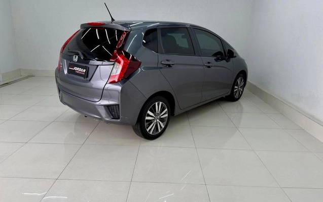 imagem-https://www.socarrao.com.br/sc-vehicle-images-prod/4302793/1791410846103-8553749_9_B_739472fe49.jpeg