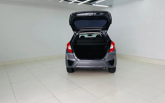 imagem-https://www.socarrao.com.br/sc-vehicle-images-prod/4302793/1791410846105-8553749_10_B_83dc0cf6ed.jpeg