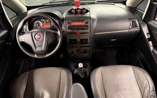imagem-https://www.socarrao.com.br/sc-vehicle-images-prod/4302806/1791409853725-8351093_8_B_68362f8462.jpeg