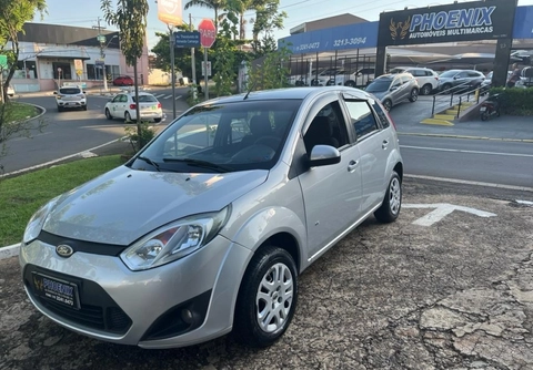 Ford Fiesta 2014 Prata — foto 1 de 3