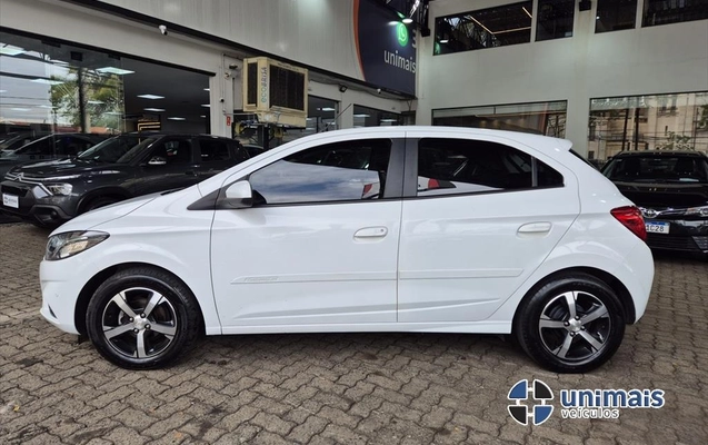 imagem-https://www.socarrao.com.br/sc-vehicle-images-prod/4302897/1791409889596-8ac1ea34-bb42-4341-aa0c-a6b2f856811f20261007173741.jpeg