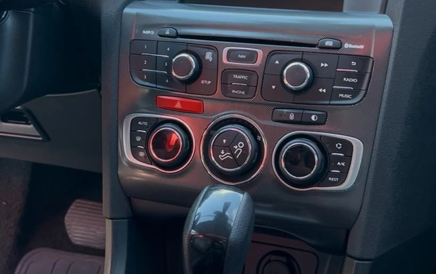 imagem-https://www.socarrao.com.br/sc-vehicle-images-prod/4303345/1791414203757-7b6f7e65b1014c768d3e8b1200cb65dd_1791414056391.jpg