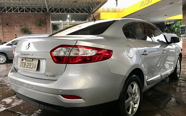 imagem-https://www.socarrao.com.br/sc-vehicle-images-prod/4303450/1791489444843-hy1DejrXkM94MpBnr0N3IGJpOE3qpzMN.jpg