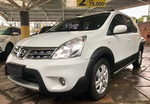 Nissan LIVINA 2014 Branco — foto 1 de 3