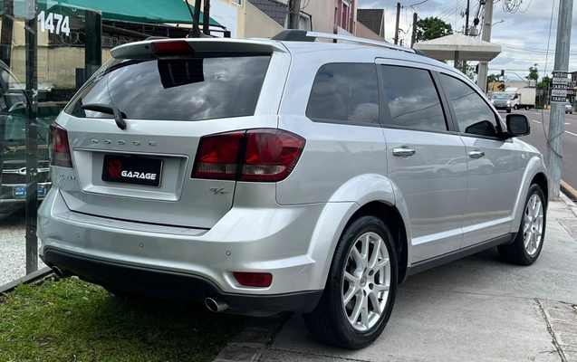 imagem-https://www.socarrao.com.br/sc-vehicle-images-prod/4303769/1791418612599-1_091615.jpg
