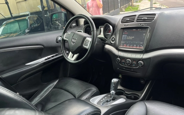 imagem-https://www.socarrao.com.br/sc-vehicle-images-prod/4303769/1791418612600-8_091615.jpg