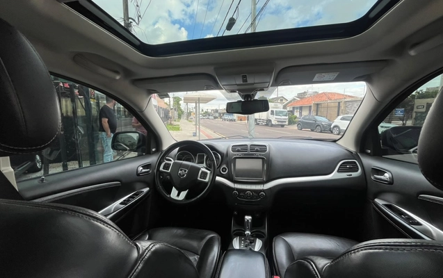 imagem-https://www.socarrao.com.br/sc-vehicle-images-prod/4303769/1791418612601-2_091615.jpg