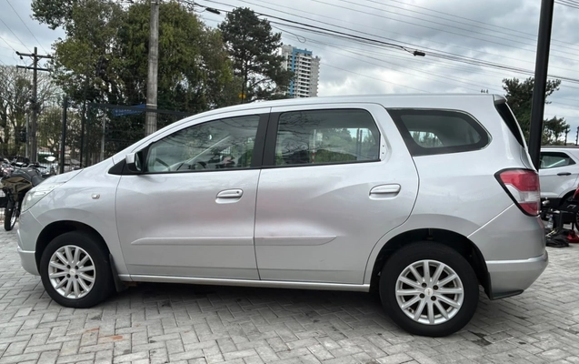imagem-https://www.socarrao.com.br/sc-vehicle-images-prod/4303978/1791421045268-7_095605.jpg