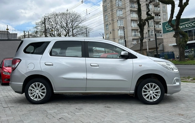 imagem-https://www.socarrao.com.br/sc-vehicle-images-prod/4303978/1791421045269-8_095605.jpg