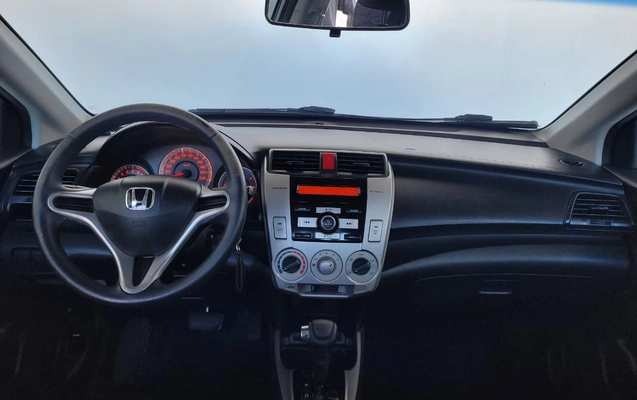 imagem-https://www.socarrao.com.br/sc-vehicle-images-prod/4304050/1791421424857-003_10182a372935a8d1c77a80e0069941f2.jpg