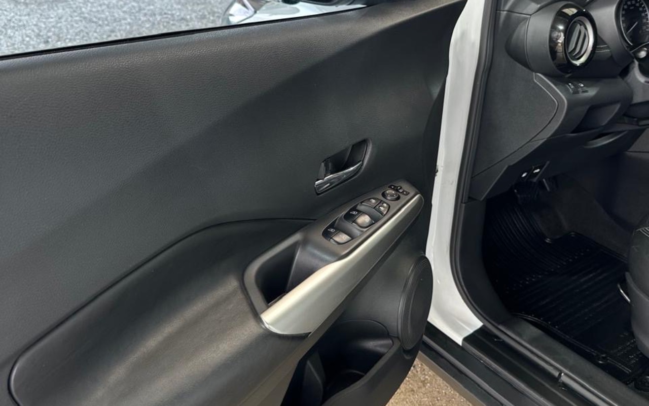 imagem-https://www.socarrao.com.br/sc-vehicle-images-prod/4304053/1791422100308-MzA2OGY5ZWEtMTdiOC00Y2FkLTk4Y2QtYzdhNDZiYTYzZDkyLmpwZWc.jpeg