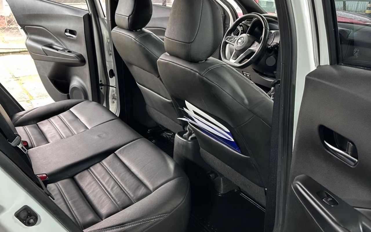 imagem-https://www.socarrao.com.br/sc-vehicle-images-prod/4304053/1791422100601-NGM0NzllYzItMjZkOS00MDBlLTlhYjUtYWM2ZDExNDc1MDRhLmpwZWc.jpeg