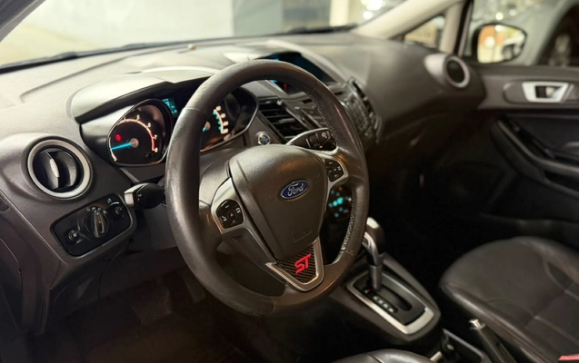 imagem-https://www.socarrao.com.br/sc-vehicle-images-prod/4304228/1791423573878-c6741db3-7b58-4d4b-aec6-9d91ca96bf82.jpg