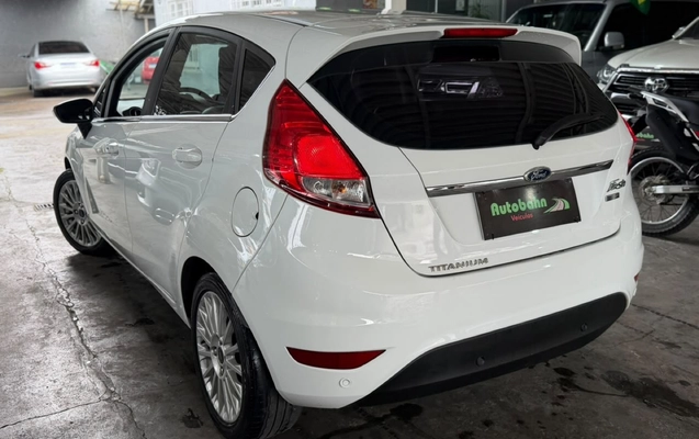imagem-https://www.socarrao.com.br/sc-vehicle-images-prod/4304228/1791423573885-964ceee5-f77e-470e-9b53-7ef203cf550e.jpg