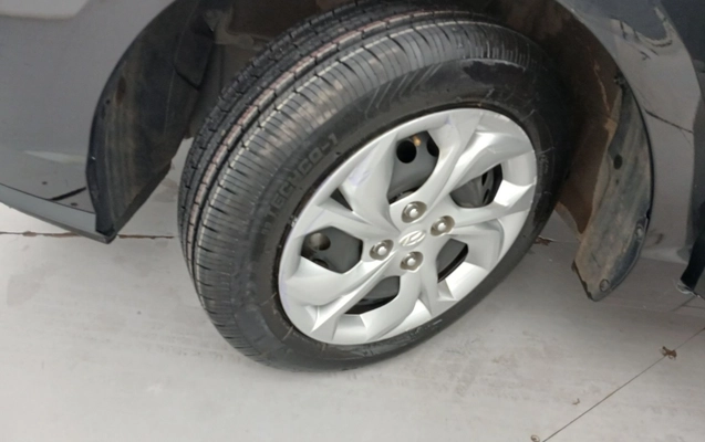 imagem-https://www.socarrao.com.br/sc-vehicle-images-prod/4306789/1791436004727-1_021237.jpg