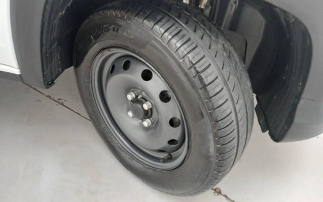 imagem-https://www.socarrao.com.br/sc-vehicle-images-prod/4307059/1791437279367-1_112750.jpg