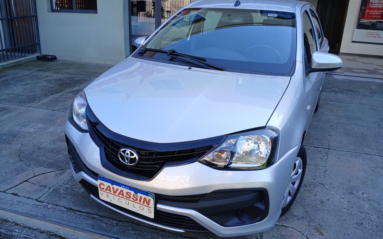 Toyota Etios 2019 Prata — foto 1 de 3