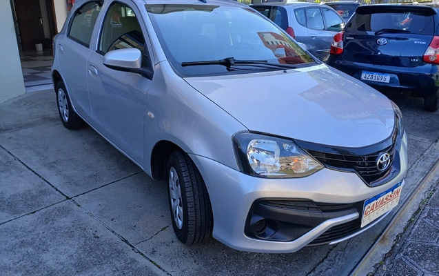 imagem-https://www.socarrao.com.br/sc-vehicle-images-prod/4307848/1791460984612-MTc5MTQ2MDQxMzg1OTE1MzQ1OTk2NjYzNzA0MzQ2NDQuanBn.jpg
