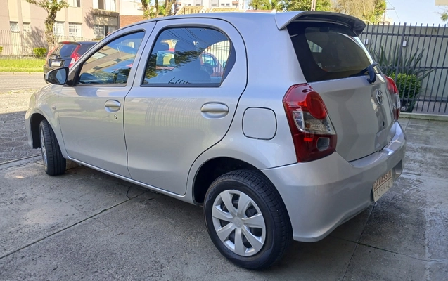imagem-https://www.socarrao.com.br/sc-vehicle-images-prod/4307848/1791460985046-MTc5MTQ2MDQ3NzEyNjQxODU0MDE1NTgyNDkzMzM0NDUuanBn.jpg