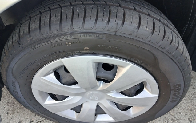 imagem-https://www.socarrao.com.br/sc-vehicle-images-prod/4307848/1791460985351-MTc5MTQ2MDUwMzczNTQyNTkzNzIxMDQyNDQwNDU0NjYuanBn.jpg