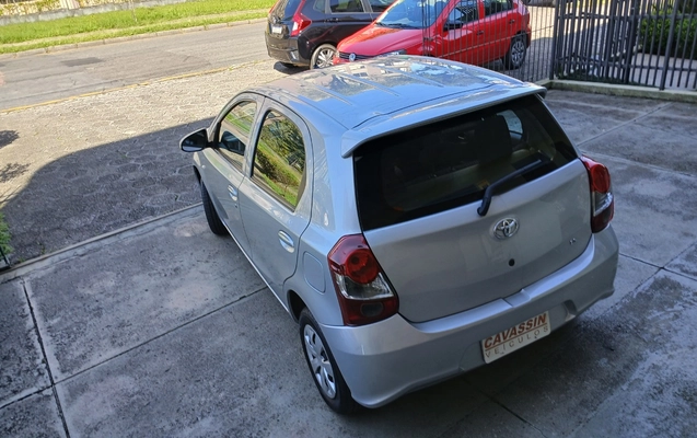 imagem-https://www.socarrao.com.br/sc-vehicle-images-prod/4307848/1791460985464-MTc5MTQ2MDUyMDMxNDU0MDI0NzcxMDM5NzE1NzE5MjYuanBn.jpg