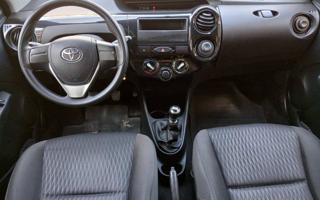 imagem-https://www.socarrao.com.br/sc-vehicle-images-prod/4307848/1791460985773-MTc5MTQ2MDU5MDU1ODg1MzE0NTAzNzA5Mzg5OTk0MjEuanBn.jpg