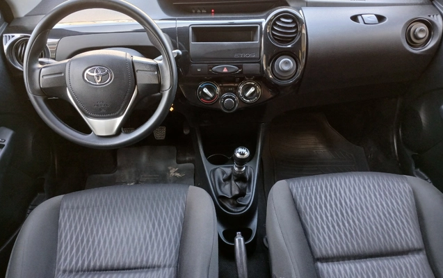 imagem-https://www.socarrao.com.br/sc-vehicle-images-prod/4307848/1791460985773-MTc5MTQ2MDU5MDU1ODg1MzE0NTAzNzA5Mzg5OTk0MjEuanBn.jpg