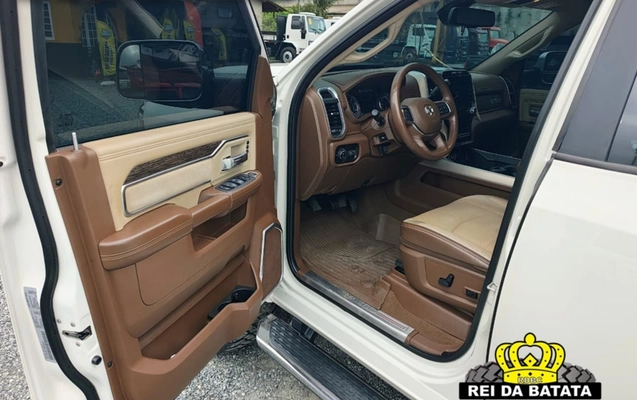 imagem-https://www.socarrao.com.br/sc-vehicle-images-prod/4307850/1791461060111-Ni5qcGc.jpg