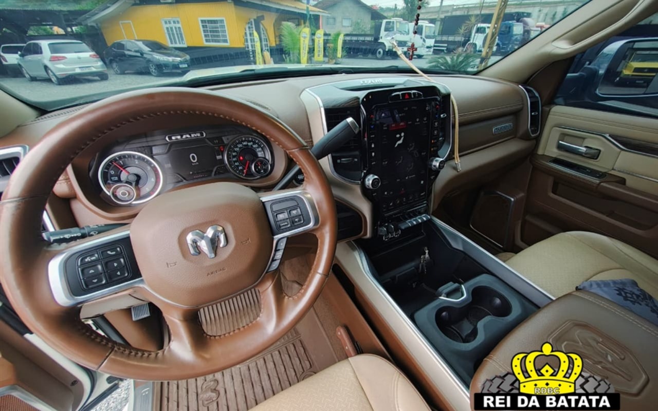 imagem-https://www.socarrao.com.br/sc-vehicle-images-prod/4307850/1791461060504-OS5qcGc.jpg