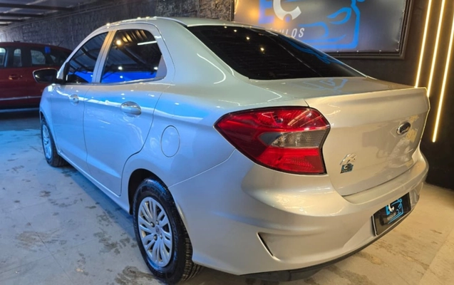 imagem-https://www.socarrao.com.br/sc-vehicle-images-prod/4307853/1791461101648-Ni1kYWY5NDRkYmE0NGNhNTA2YWYzZWVlODAyYjMyZmU1ZS5qcGc.jpg