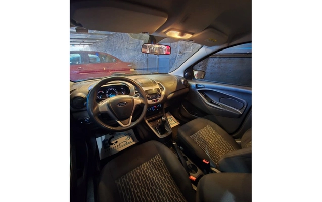 imagem-https://www.socarrao.com.br/sc-vehicle-images-prod/4307853/1791461102080-OS0zMjllZmM1MzA1ODllYTIxMzk4NTA1ODUyOTQ1YmM1MS5qcGc.jpg
