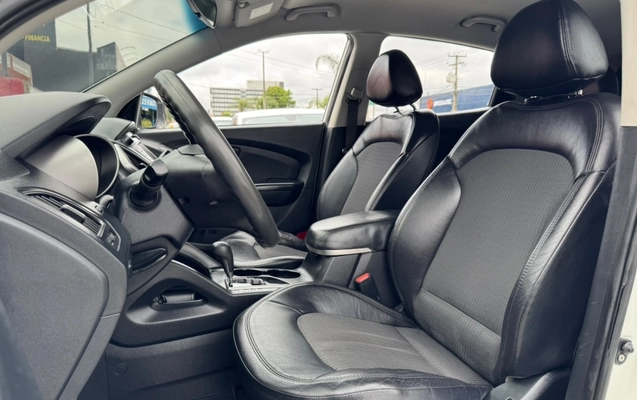 imagem-https://www.socarrao.com.br/sc-vehicle-images-prod/4307899/1791462040343-fCXeYIOrSELFho4Vwcpw69DifiBA8GTT.jpg