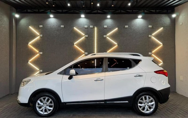 imagem-https://www.socarrao.com.br/sc-vehicle-images-prod/4307932/1791462339804-8410767_9_B_caf9893685.jpeg