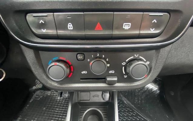 imagem-https://www.socarrao.com.br/sc-vehicle-images-prod/4307933/1791462391512-8537573_10_B_3f55986d6b.jpeg