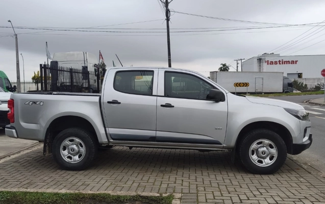 imagem-https://www.socarrao.com.br/sc-vehicle-images-prod/4307955/1791462750446-5MKL3pFBILNHTjKKjvXxyFvOpbhisIB9.jpg